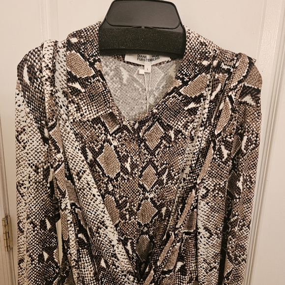 SOLD Diane von Furstenberg Michelle Wrap Python BrownJumpsuit  - 70s - Picture 14 of 15